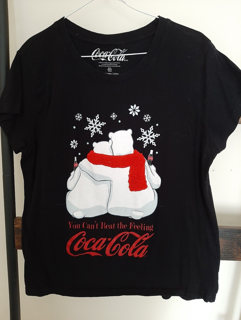 Vintage Logo 1990s Polar Bear Coca-Cola Black Tee